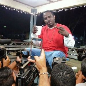 Meet your Posher, Larry